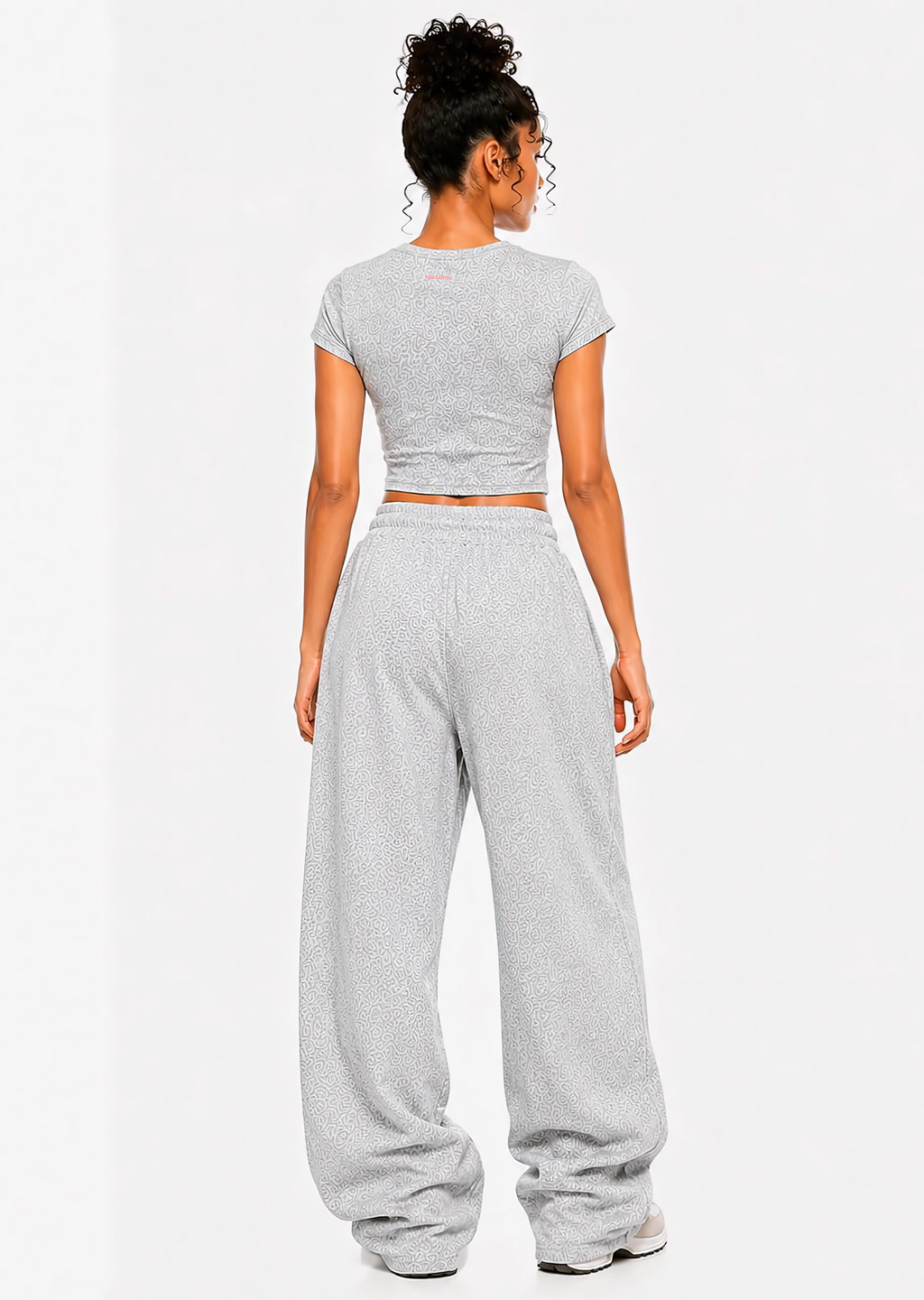 Cropped T-Shirt Script | Pink Logo